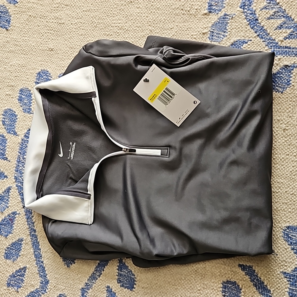 NWT, Nike Pullover